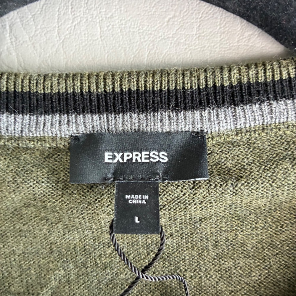 Express Mens Merino Wool Crew Neck Sweater Dark Green L NWT 01776793 - Picture 8 of 15